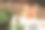 上图是年轻自信的女商人在笔记本电脑键盘上打字的角度图片下载