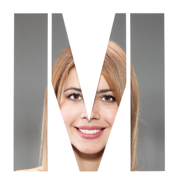 字母“M”的女性肖像图片下载