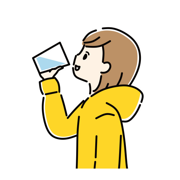 一个女人用杯子喝水。图片下载