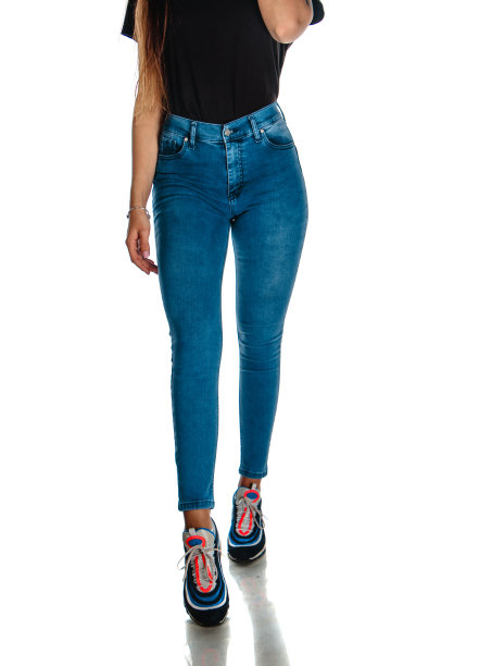 很酷的现代女孩图片下载