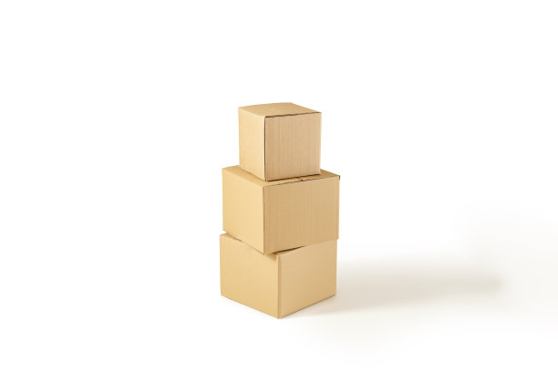 棕色纸箱孤立在白色背景，家的对象和移动的风格。图片下载