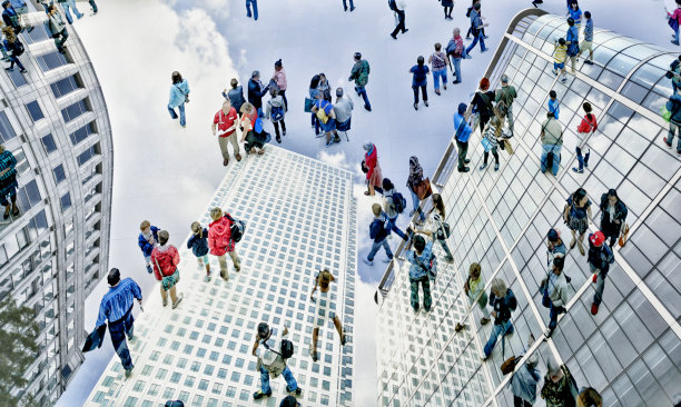 人们爬上摩天大楼的抽象形象。图片下载