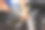 这张照片拍摄的是一名不知名的男性机械师正在修理一辆汽车的引擎图片下载