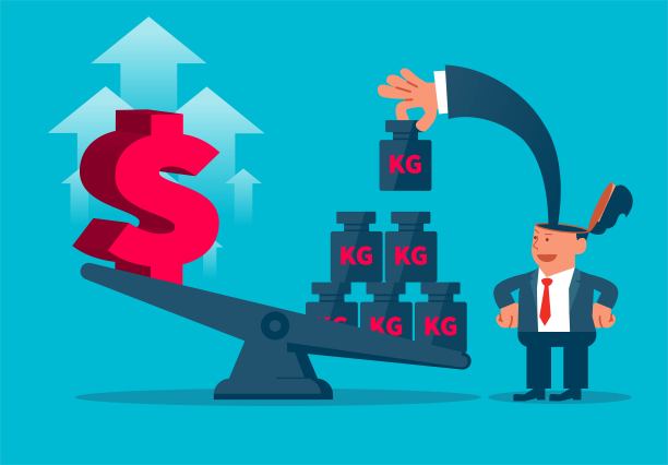 商人增加砝码使美元符号上升，美元货币升值，美联储提高利率货币政策图片下载