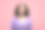 平静的年轻黑人女子戴着眼镜，闭上眼睛，在粉红色的画室背景下自由地呼吸图片下载