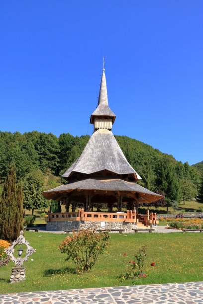 巴尔萨纳修道院是罗马尼亚马拉穆列什的主要景点之一图片下载