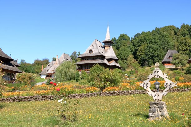 巴尔萨纳修道院是罗马尼亚马拉穆列什的主要景点之一图片下载