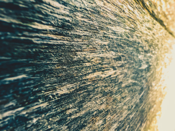 有纤维作为纹理或背景的古老的细木材。图片下载