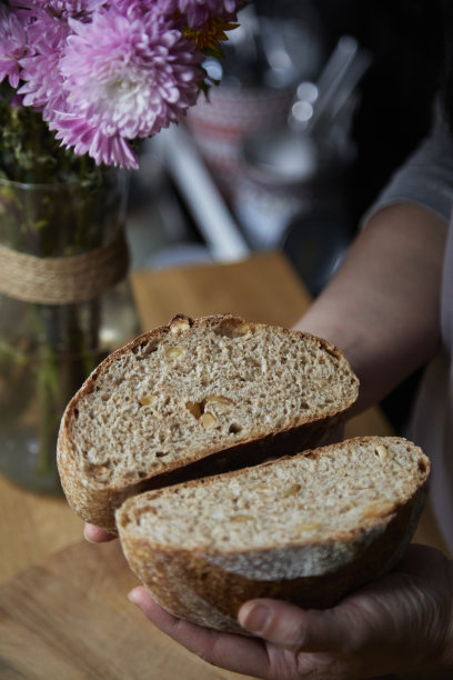 工匠全麦面包图片下载