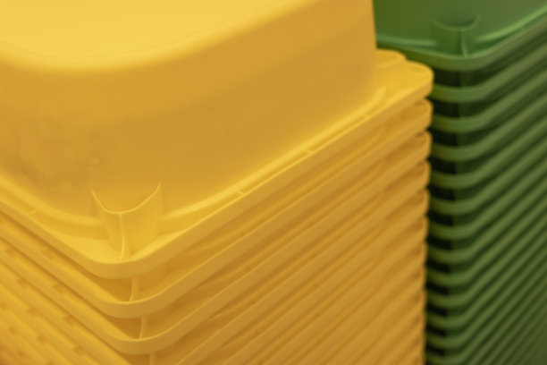 黄色和绿色盒子堆叠在一起的抽象图案图片下载