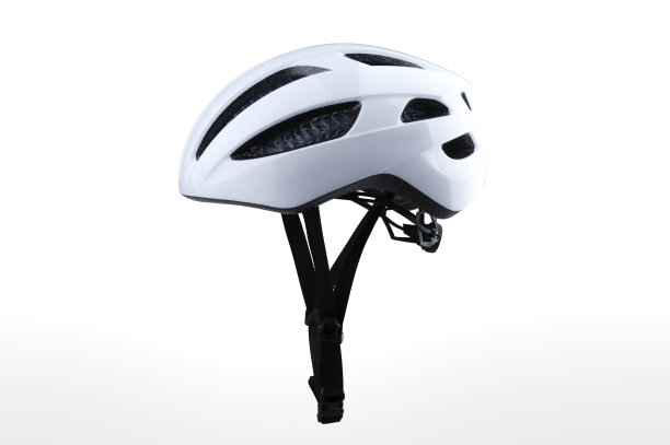 白色自行车头盔孤立在白色背景上图片下载