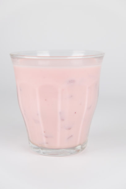 草莓牛奶饮料，特写照片图片下载