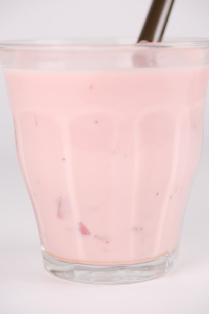 草莓牛奶饮料，特写照片图片下载