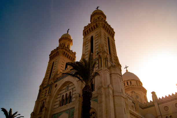 阿尔及利亚安纳巴的圣奥古斯丁教堂外景图片下载