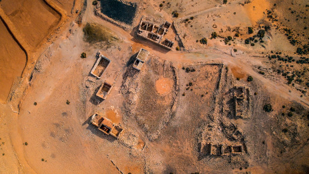 鸟瞰富埃特文图拉古城遗址图片下载