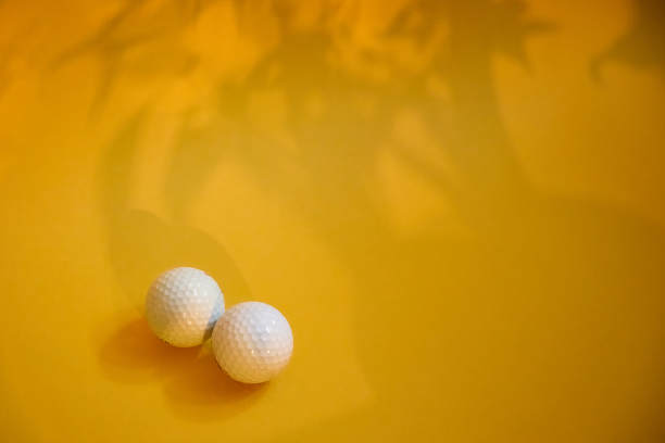 一对高尔夫球图片下载