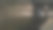 地铁移动。地铁到站了。没有交通堵塞的城市。图片下载