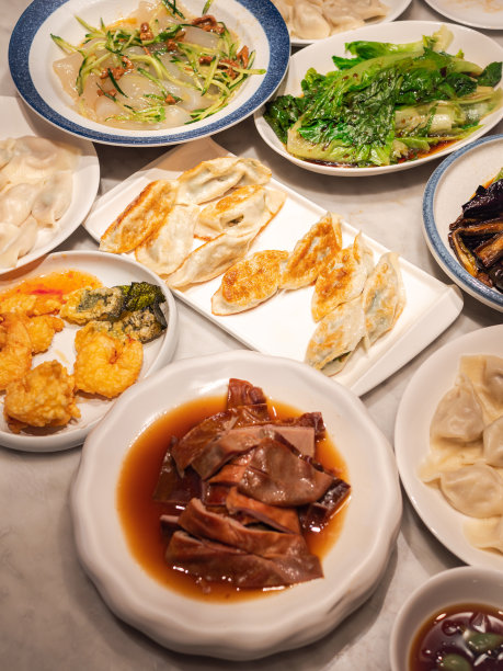 春节团圆饭图片下载