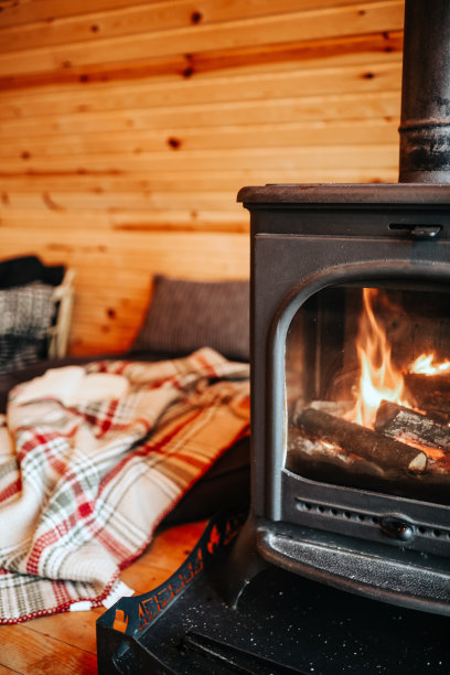 壁炉，平房和家庭装饰概念图片下载