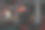 一名男子年轻的成年白人男性健美运动员训练手臂二头肌收缩肌肉与哑铃和补充摇壶而坐在健身房穿着衬衫黑暗照片真实的人复制空间前视图图片下载