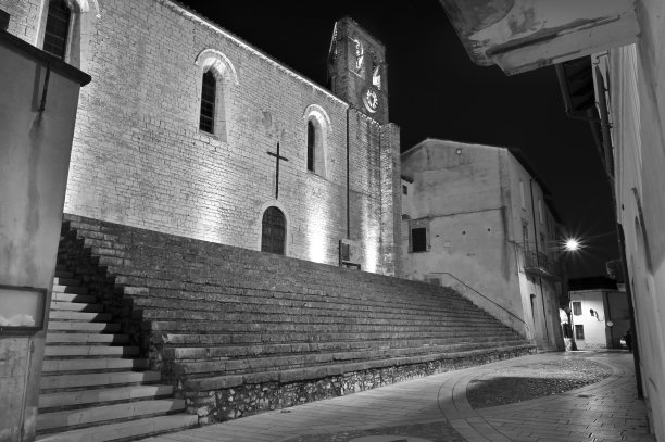 皮耶迪卢科，圣弗朗西斯科教堂图片下载