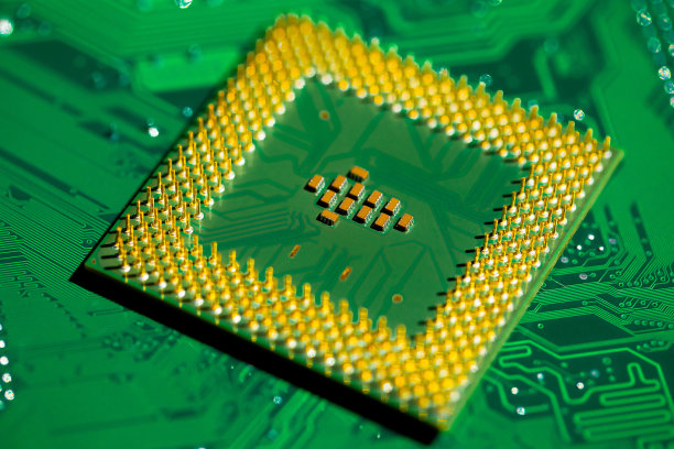 闭合微芯片和引脚上的主CPU PC处理器电路板图片下载