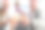一群商务同事在办公室里喝酒庆祝图片下载