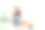 丝绸长袍上的女人谁在圆床里面吃早餐。图片下载