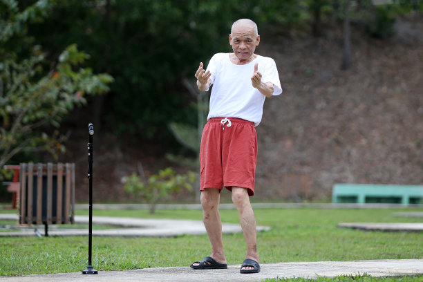 亚洲老年男性生活方式图片下载