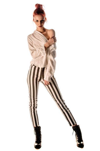 酷时尚性感女孩图片下载