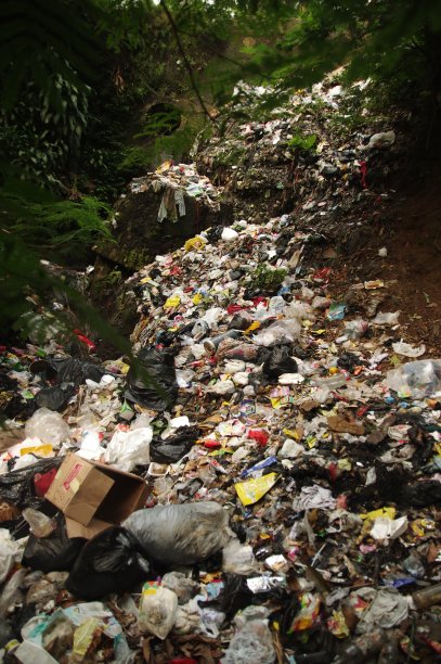 成堆的垃圾图片下载