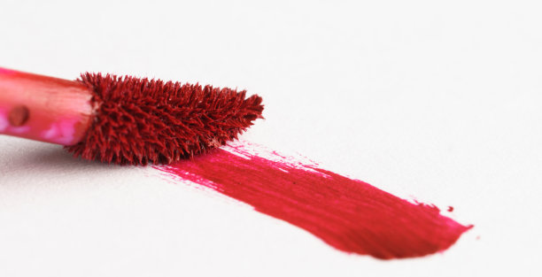 唇彩刷和涂抹。图片下载