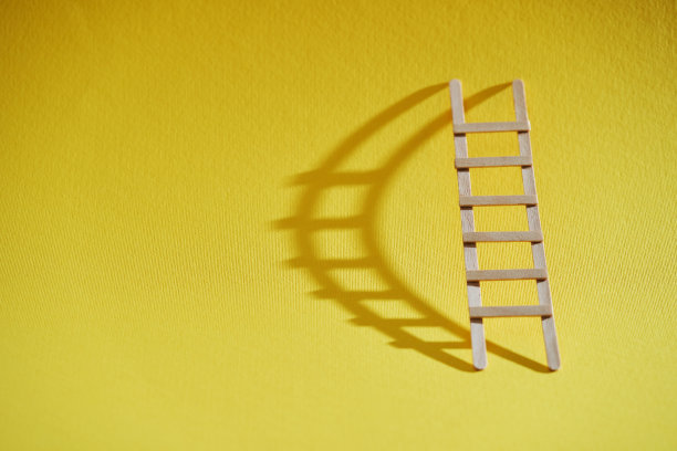 玩具梯子的颜色背景图片下载