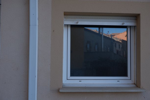 丑陋房子的外窗图片下载