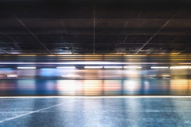 葡萄牙里斯本的地铁图片下载