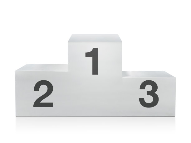 白色背景的获奖者领奖台图片下载