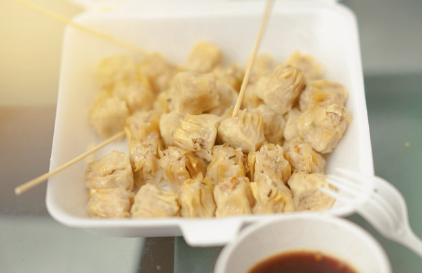 中国街头小吃中的烧麦或饺子图片下载