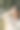 美丽的亚洲女孩在草地上的阳光图片下载