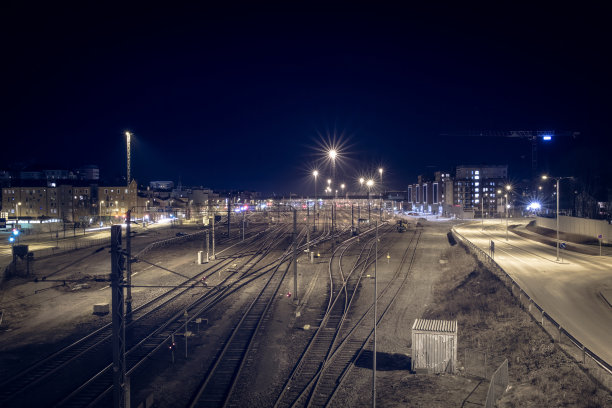 铁路灯光的长曝光镜头图片下载