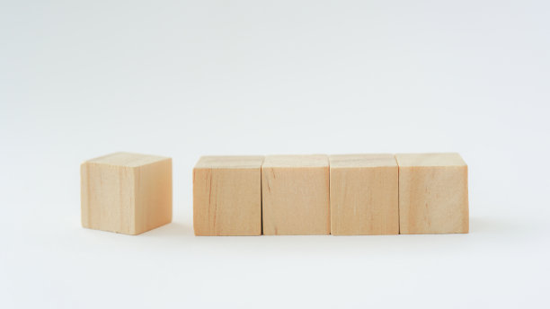 空白木块孤立在白色背景的图形资源元素横幅设计概念剪辑路径图片下载