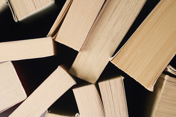 旧书的背景。俯视图图片下载