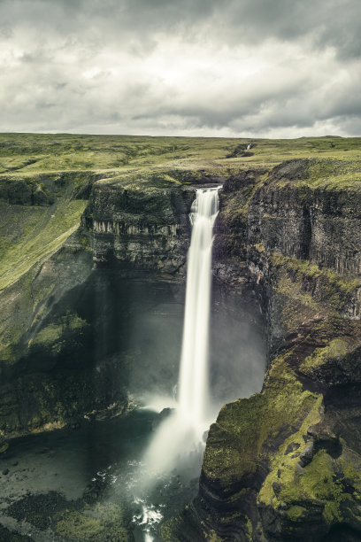 从冰岛的福萨河看海弗斯瀑布图片下载