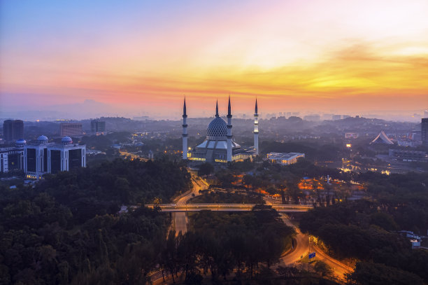 沙阿拉姆蓝色清真寺日出全景图片下载