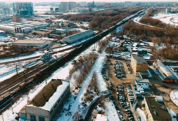 俯瞰街道和十字路口图片下载