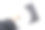 匿名男子，手拿或放入一个简单的空CD或DVD光盘在一个CD- rom盒子存储容器。电影、电影、软件、数据复制、数字媒体盗版犯罪的抽象概念图片下载