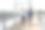 两名年轻的热爱运动的商业女性每天早上在上班前都会在户外做伸展运动和跑步锻炼。自我热爱的女性健身健身训练，健康生活。图片下载