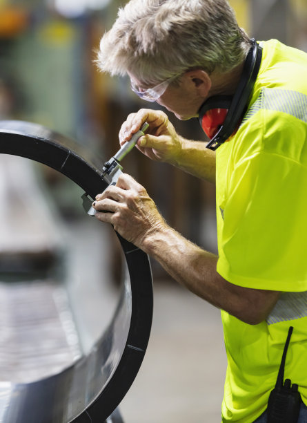 塑料厂资深员工，检查产品图片下载