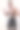 一名肌肉发达的年轻男子在灰色背景下摆姿势图片下载