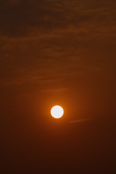 城市里清晨的日出图片下载