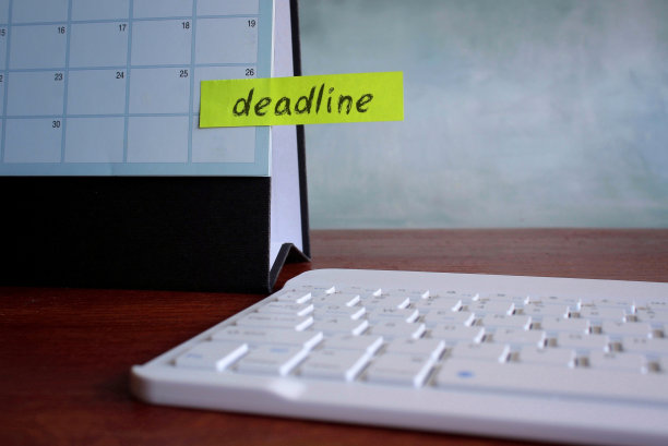 键盘，日历和笔记截止日期。图片下载